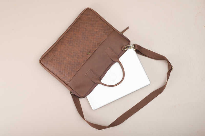 Rio Pro - Laptop Messenger Bag - Tan