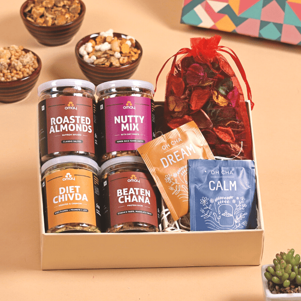 NUTS & DELIGHTS GIFT BOX